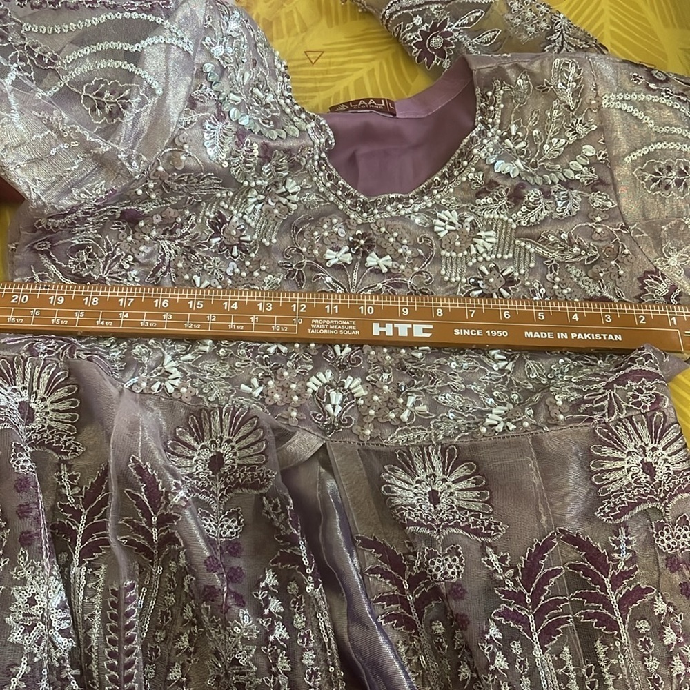 Pakistani Festive Party Wedding wear Purple/ Lilac Size Large 2 piece - Picture 14 of 15